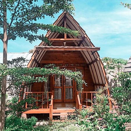 Raffles Inn Лабуан-Баджо Екстер'єр фото